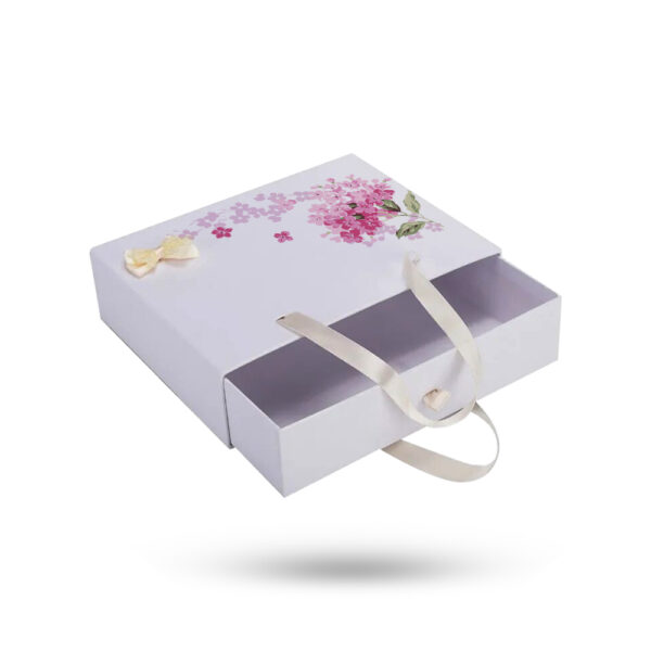 Sleeve and tray gift boxes